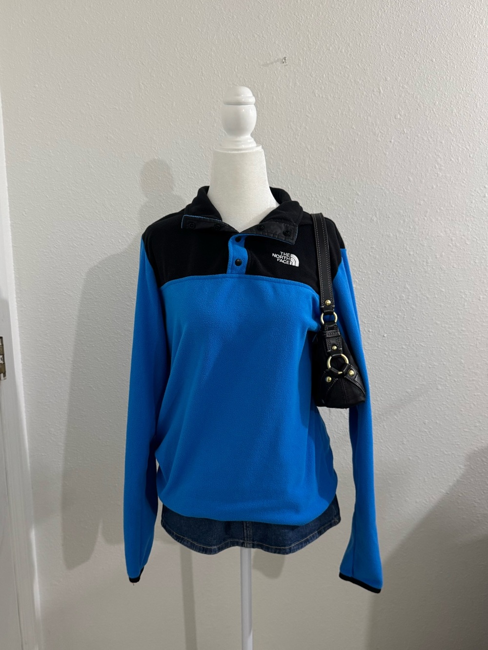 The north face sweater
